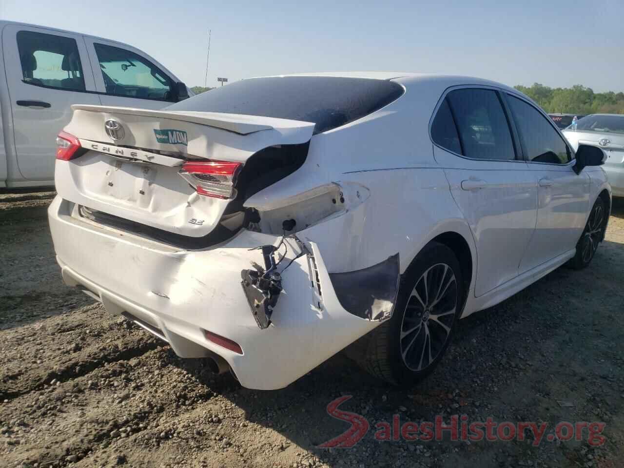 4T1B11HK1JU089570 2018 TOYOTA CAMRY