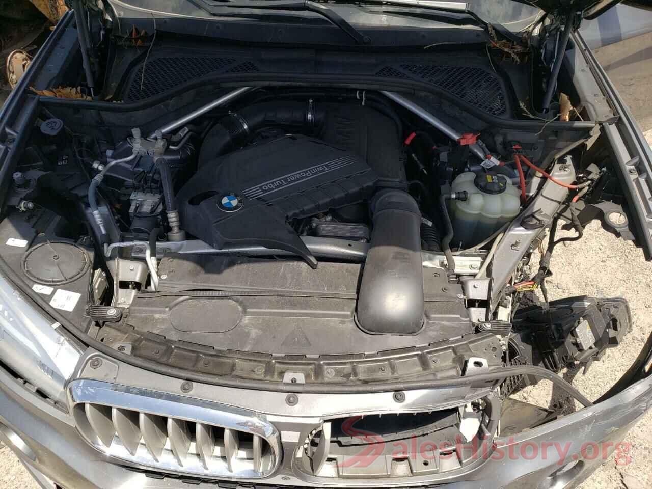 5UXKR2C50J0Z20213 2018 BMW X5