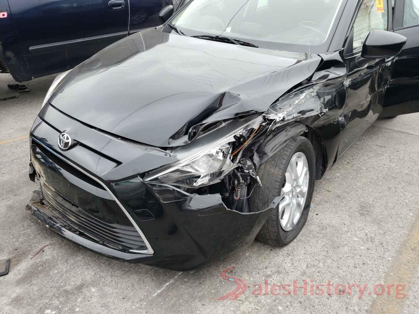 3MYDLBYVXHY193829 2017 TOYOTA YARIS