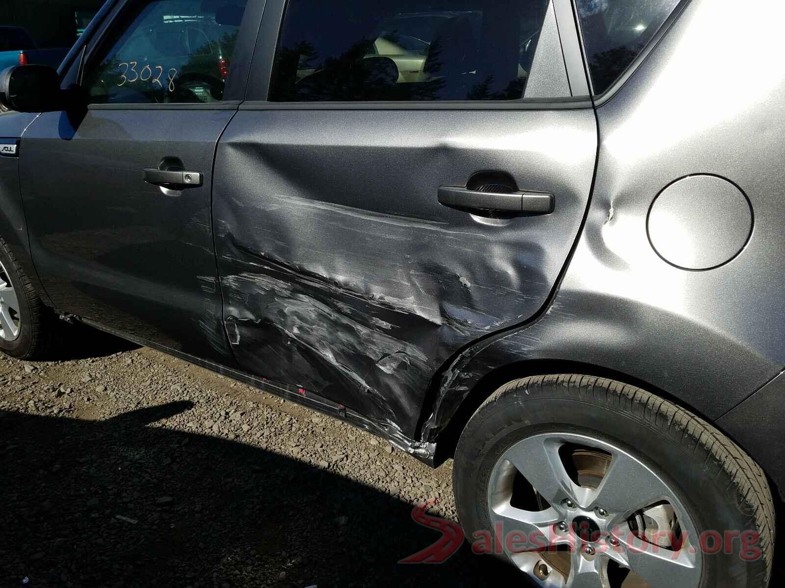 KNDJN2A25J7573762 2018 KIA SOUL