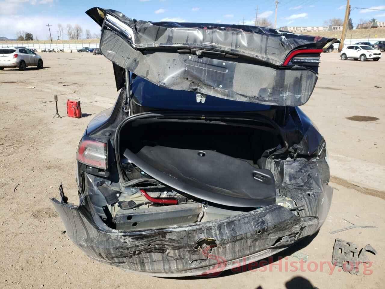 5YJ3E1EB8JF070590 2018 TESLA MODEL 3