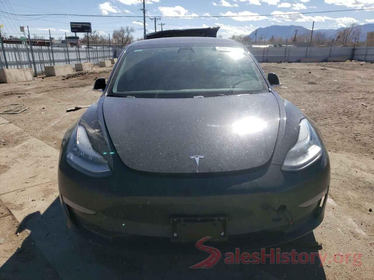 5YJ3E1EB8JF070590 2018 TESLA MODEL 3