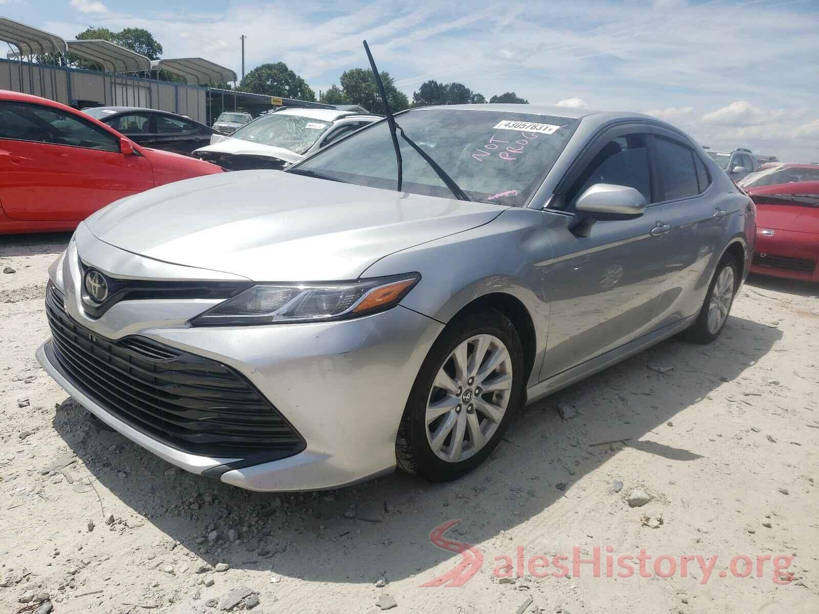 4T1B11HK5JU093587 2018 TOYOTA CAMRY