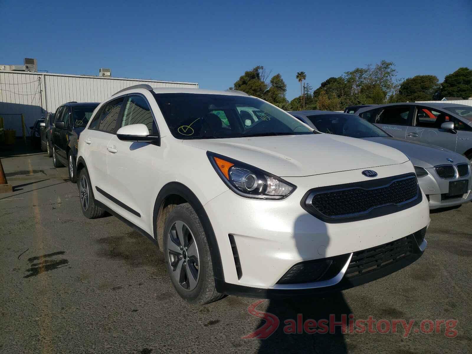 KNDCB3LC1K5293153 2019 KIA NIRO