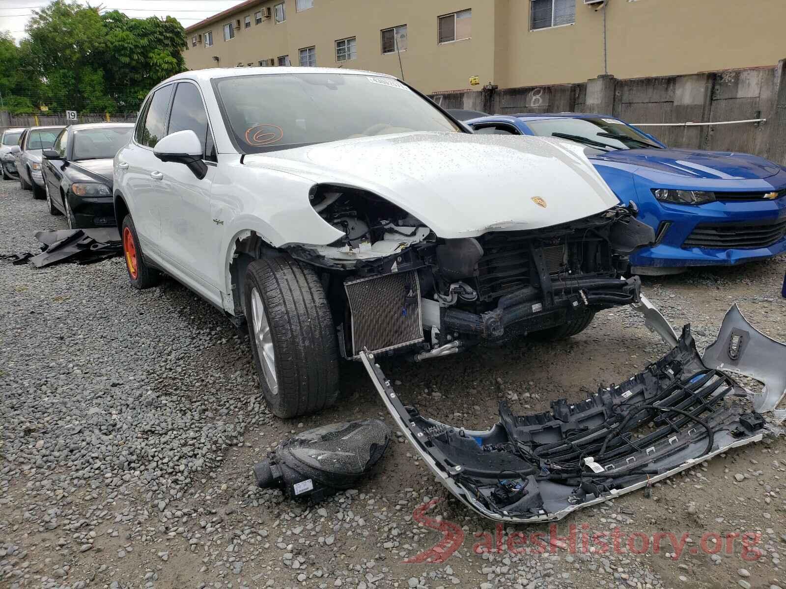 WP1AE2A21GLA17723 2016 PORSCHE CAYENNE