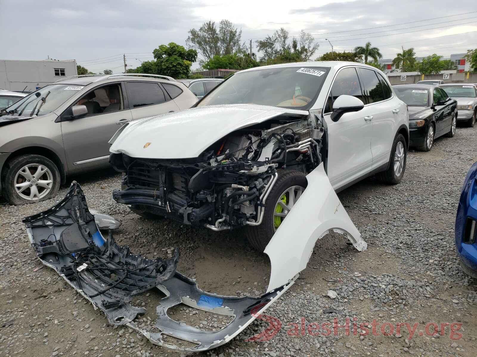 WP1AE2A21GLA17723 2016 PORSCHE CAYENNE