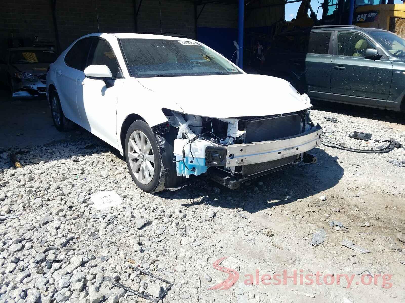 4T1B11HK6JU107612 2018 TOYOTA CAMRY