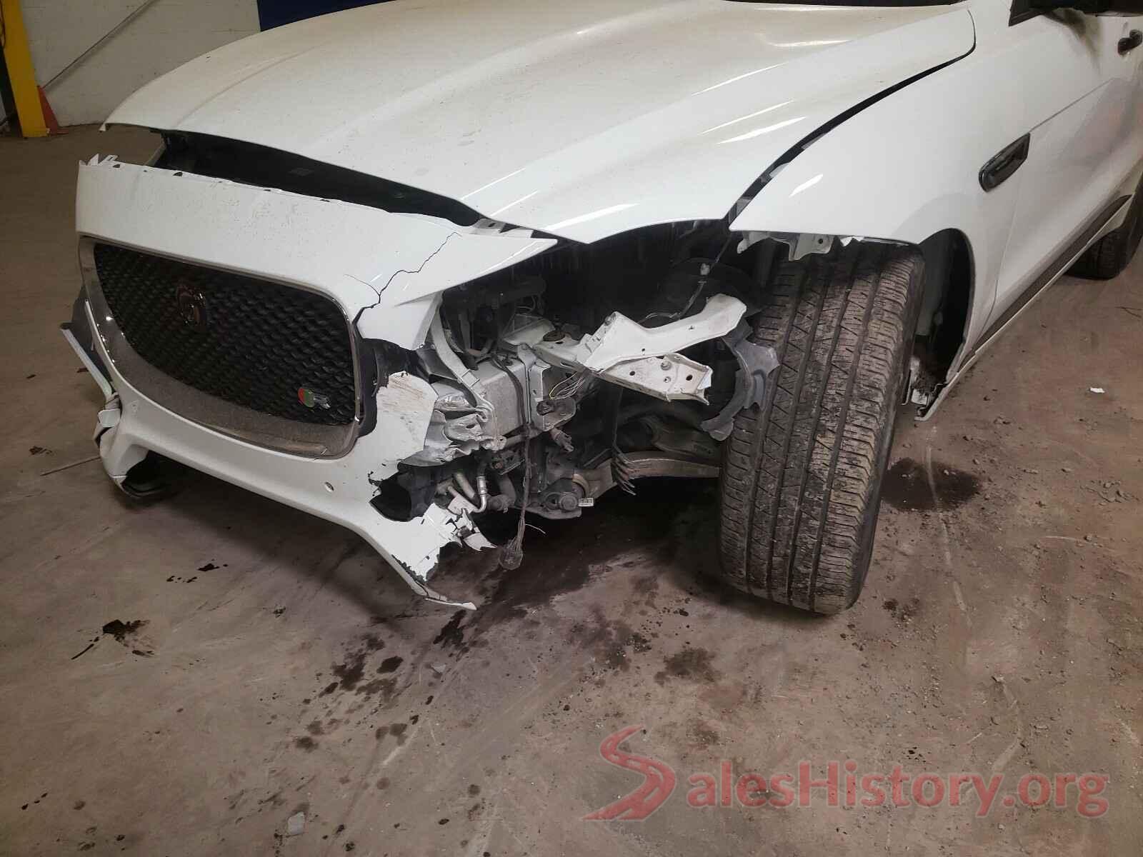 SADCL2BV5HA069771 2017 JAGUAR F-PACE