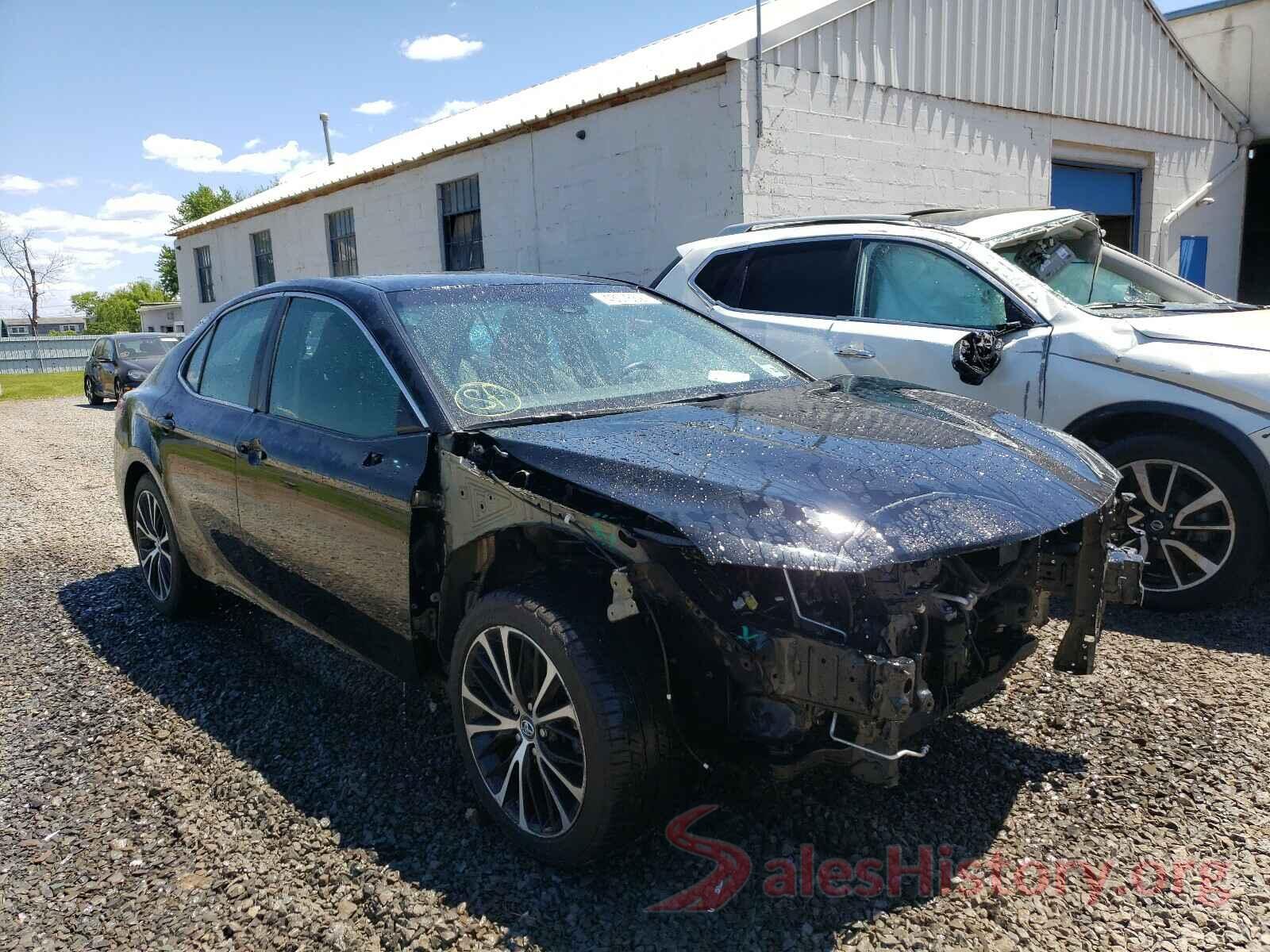 4T1B11HK4JU523125 2018 TOYOTA CAMRY