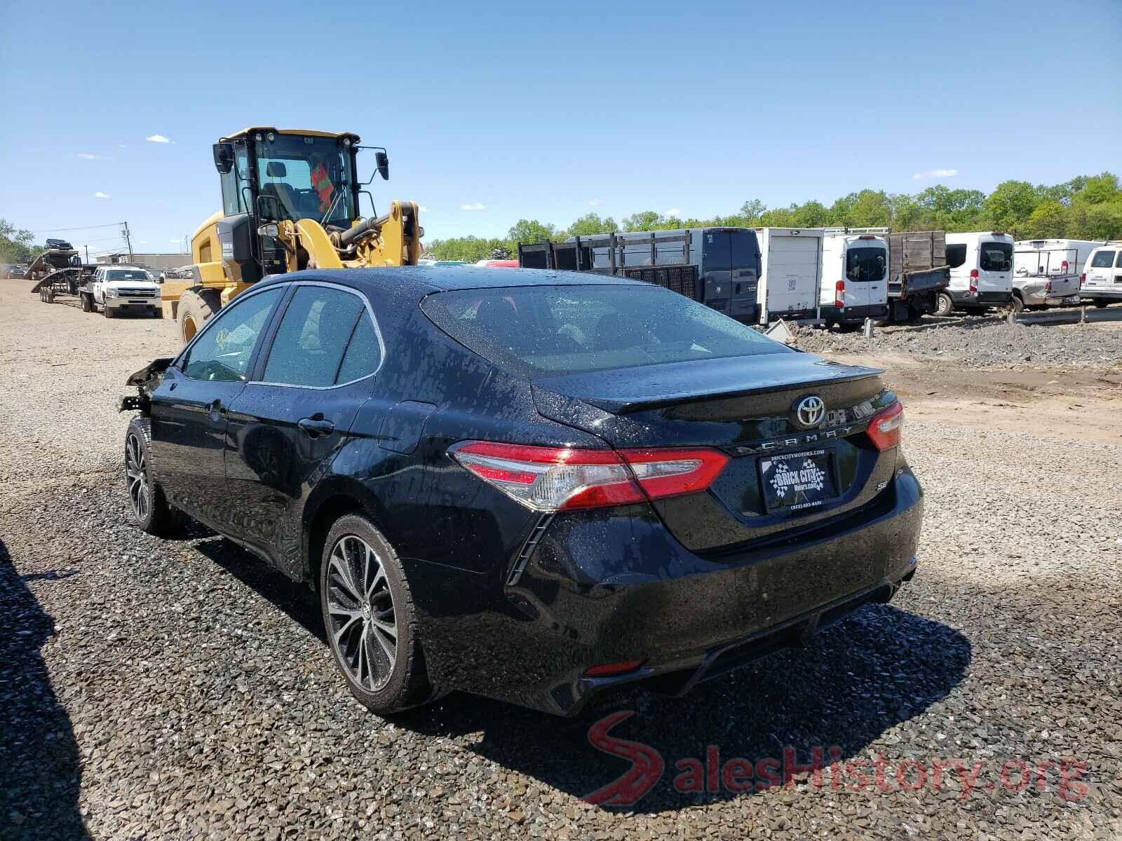 4T1B11HK4JU523125 2018 TOYOTA CAMRY