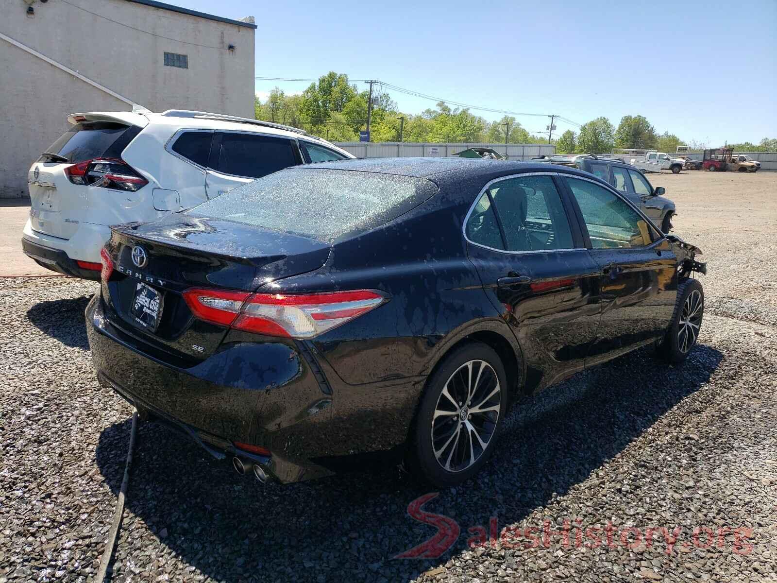 4T1B11HK4JU523125 2018 TOYOTA CAMRY