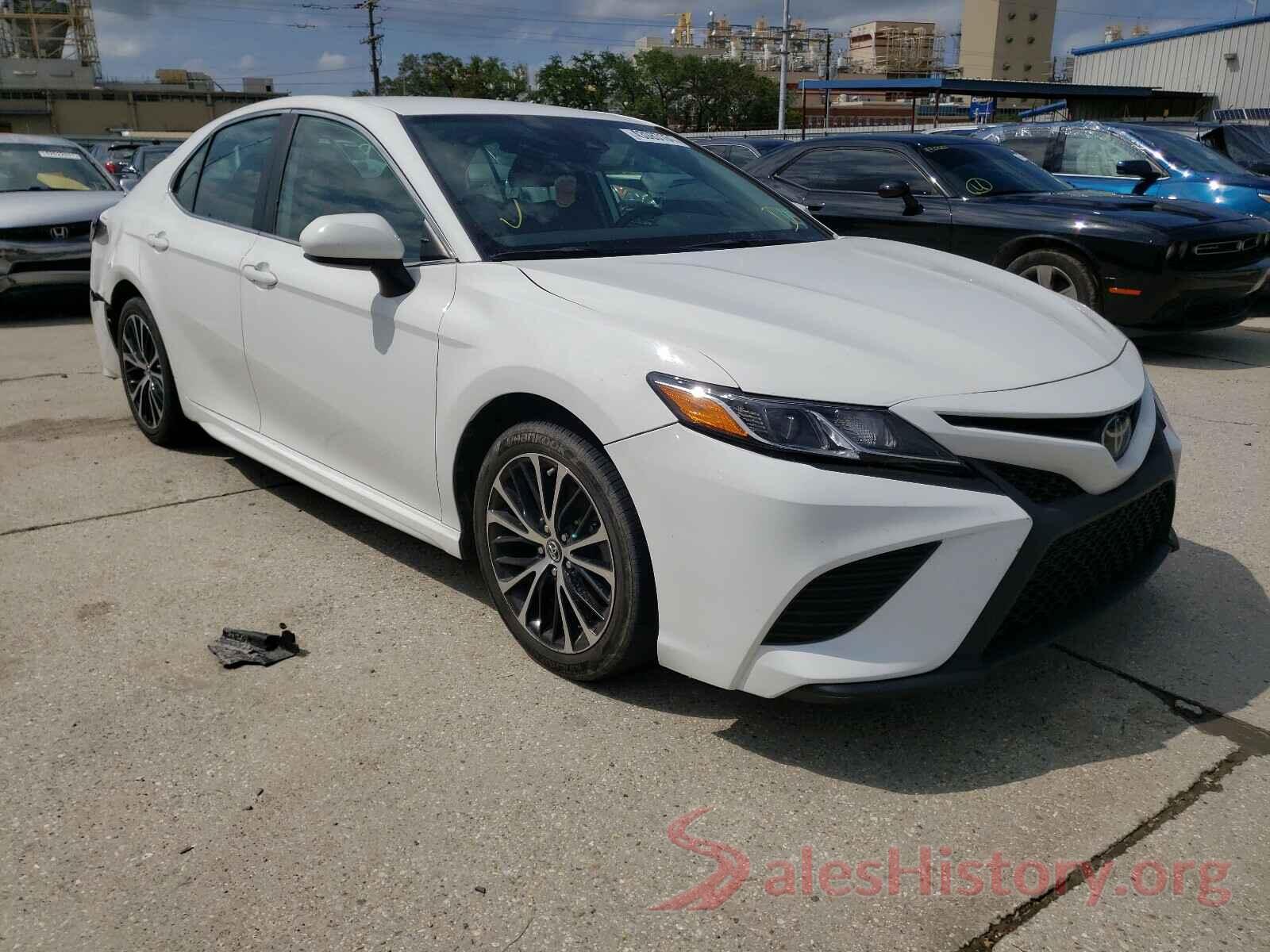 4T1B11HKXKU717952 2019 TOYOTA CAMRY