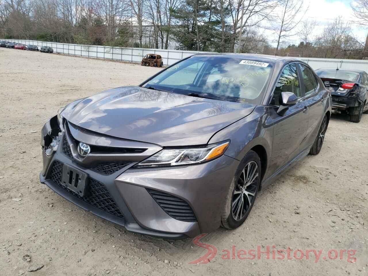 4T1B11HK9JU157999 2018 TOYOTA CAMRY