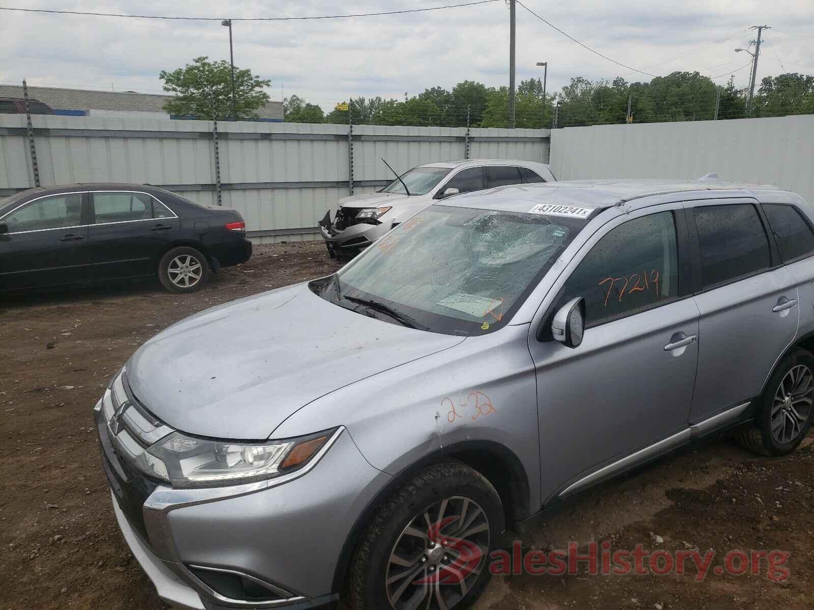 JA4AD3A34HZ039212 2017 MITSUBISHI OUTLANDER