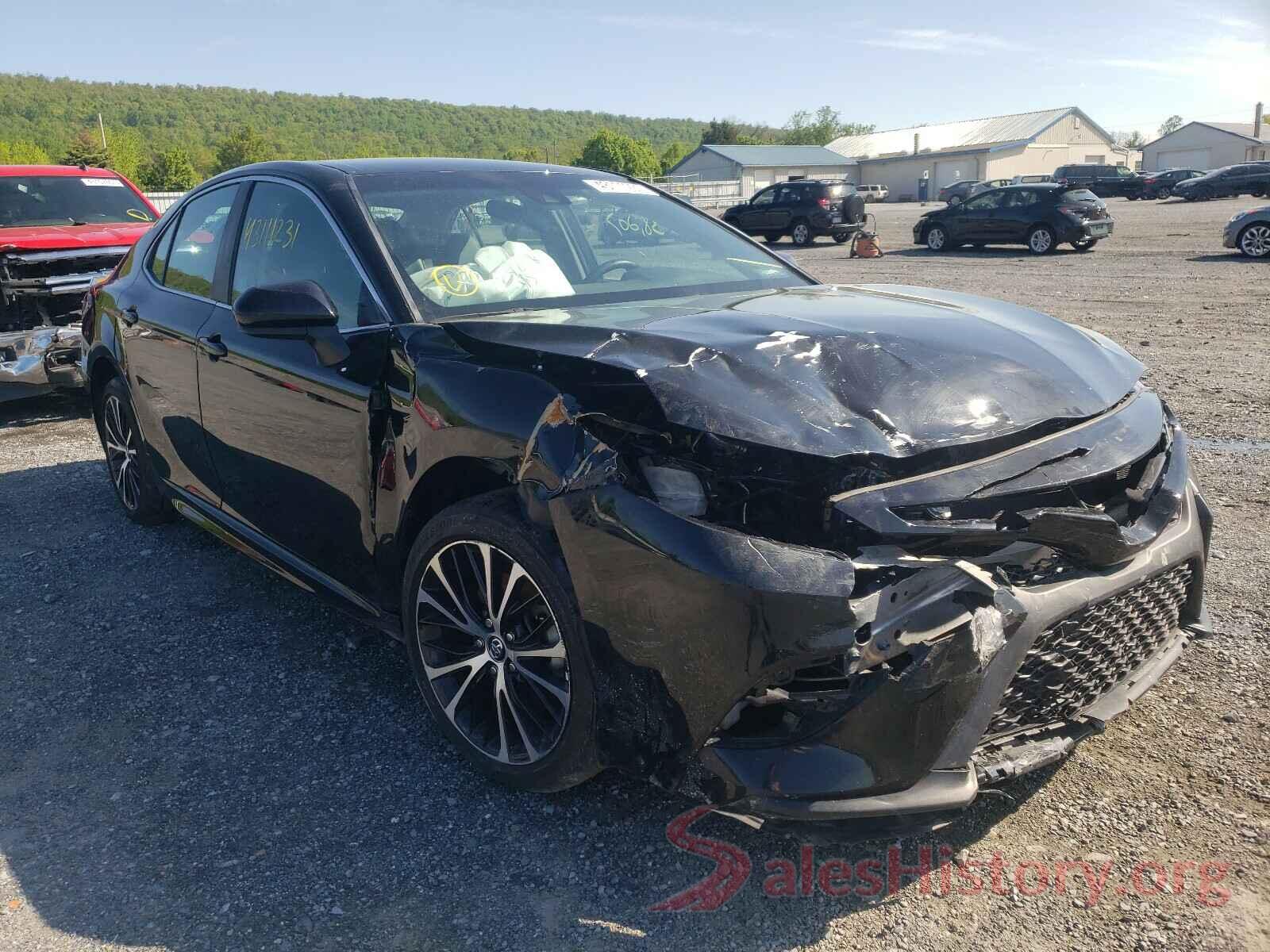 4T1G11AK3LU300898 2020 TOYOTA CAMRY