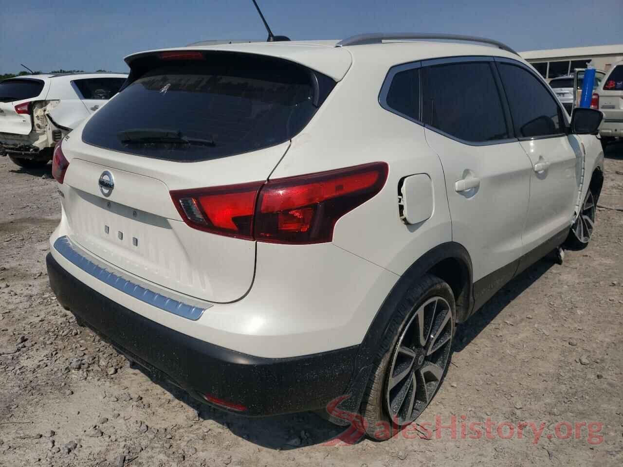 JN1BJ1CR9HW140128 2017 NISSAN ROGUE