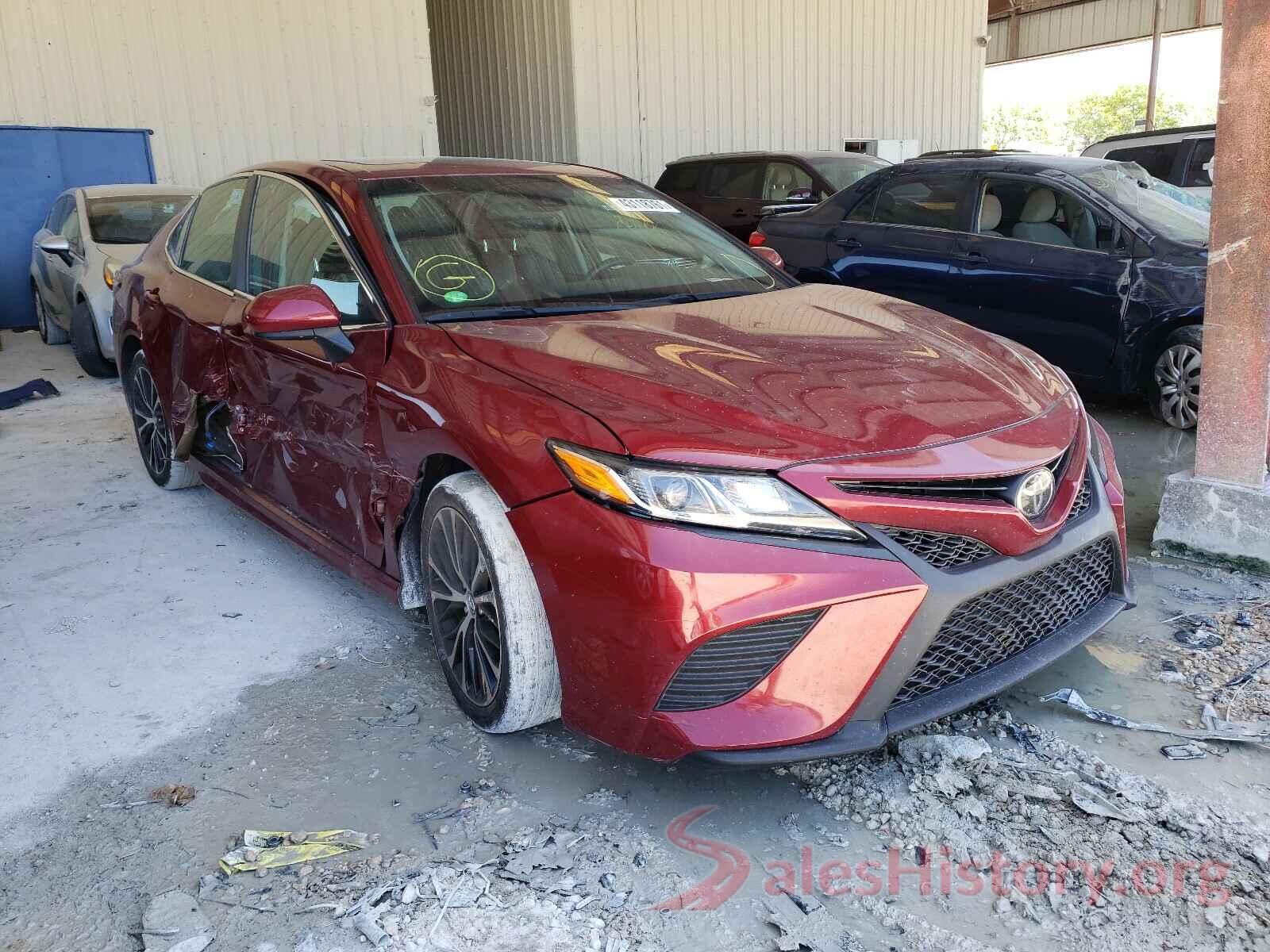 4T1B11HK1JU626910 2018 TOYOTA CAMRY