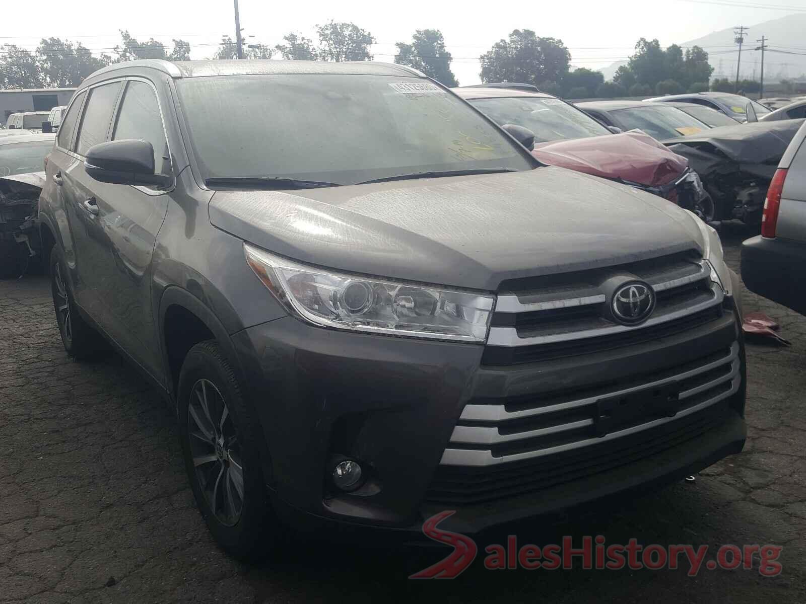 5TDKZRFH0KS574565 2019 TOYOTA HIGHLANDER