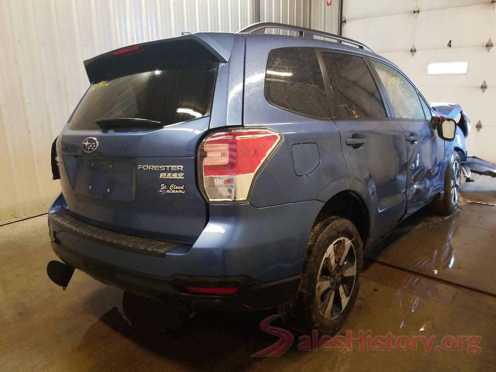 JF2SJAGC1HH563133 2017 SUBARU FORESTER