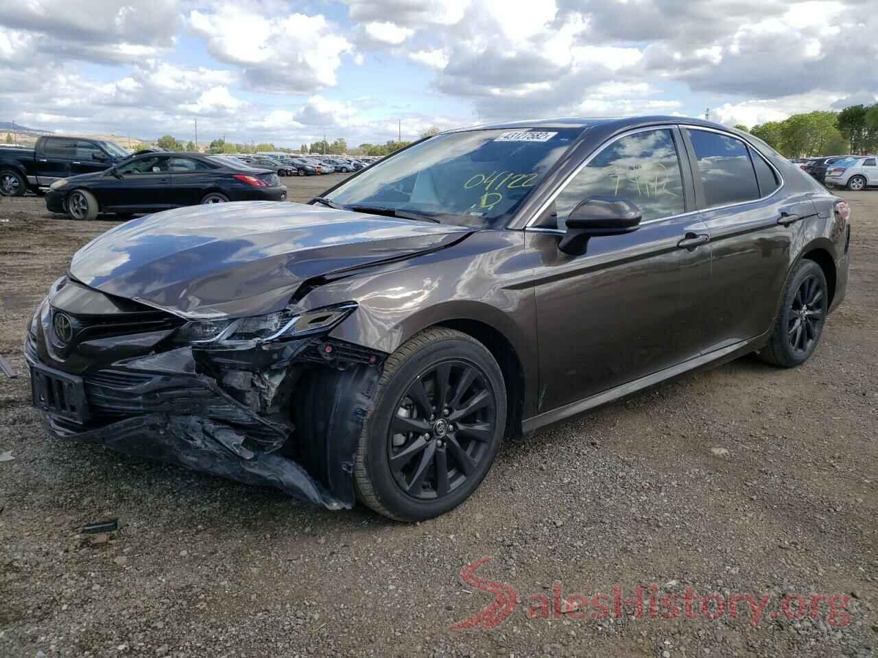 JTNB11HK9J3022608 2018 TOYOTA CAMRY