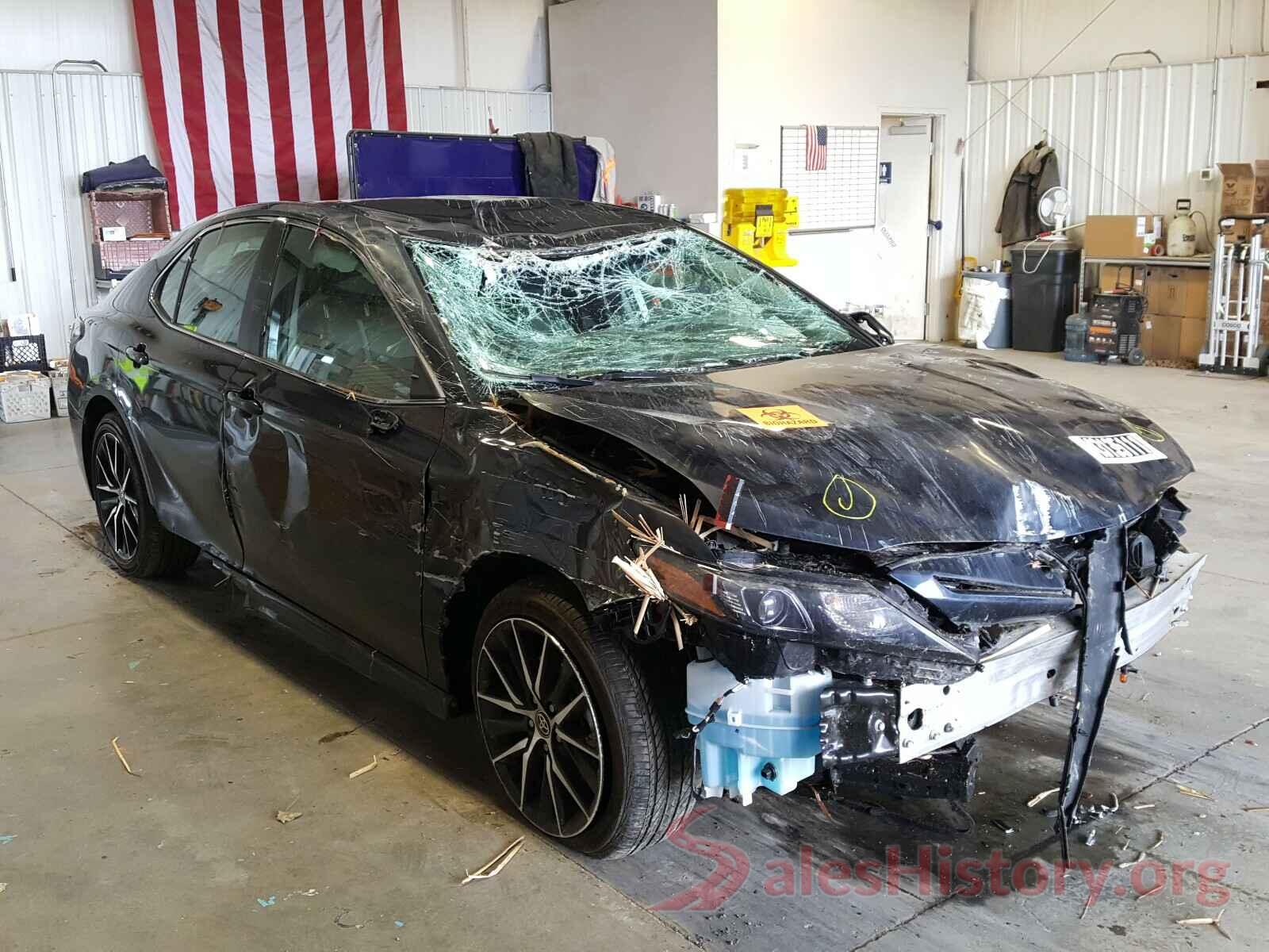 4T1G11AK1MU407319 2021 TOYOTA CAMRY