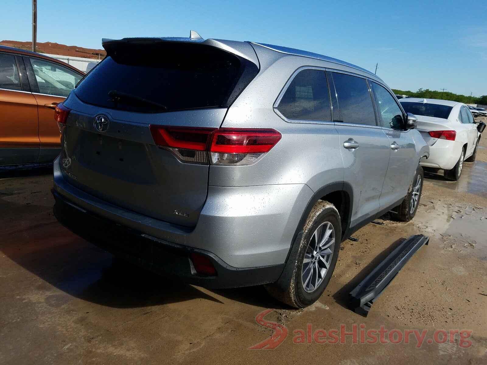 5TDKZRFH2KS561137 2019 TOYOTA HIGHLANDER