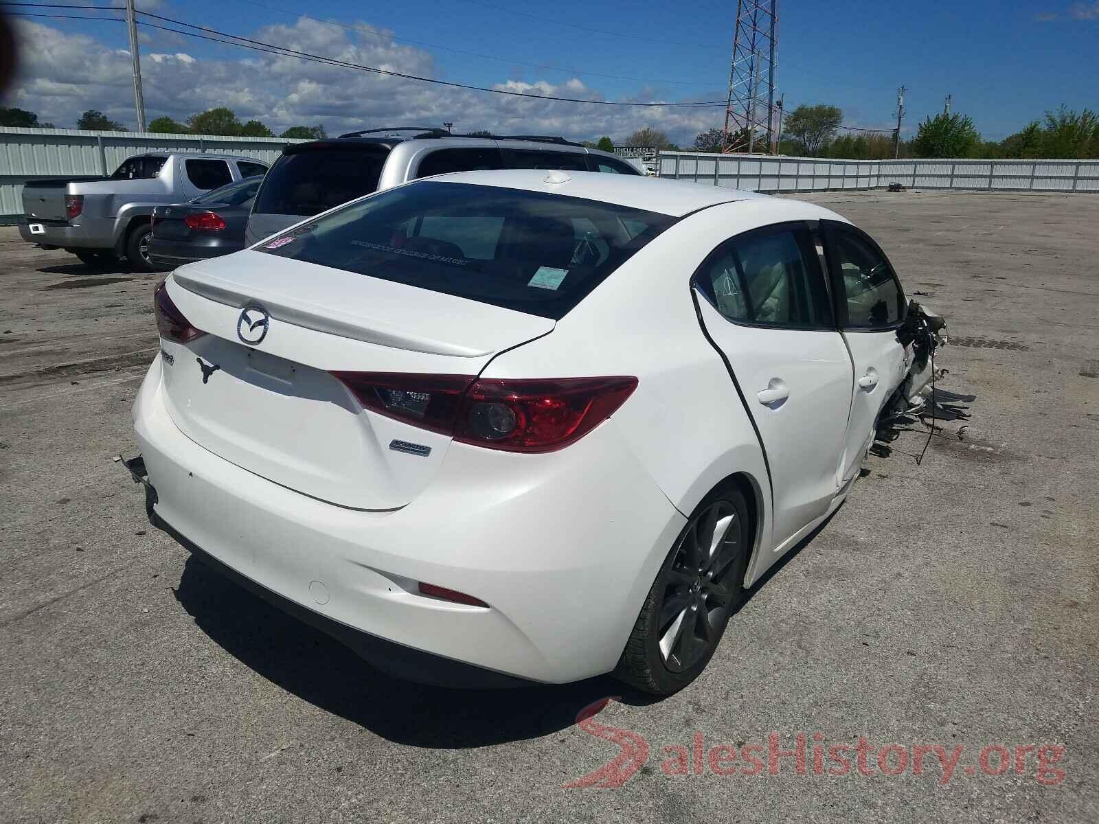 3MZBN1V3XJM203279 2018 MAZDA 3