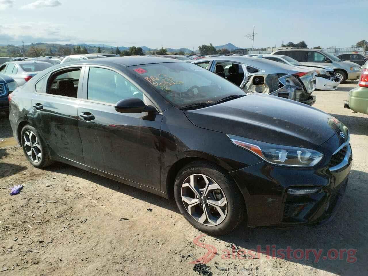 3KPF24AD1KE118324 2019 KIA FORTE