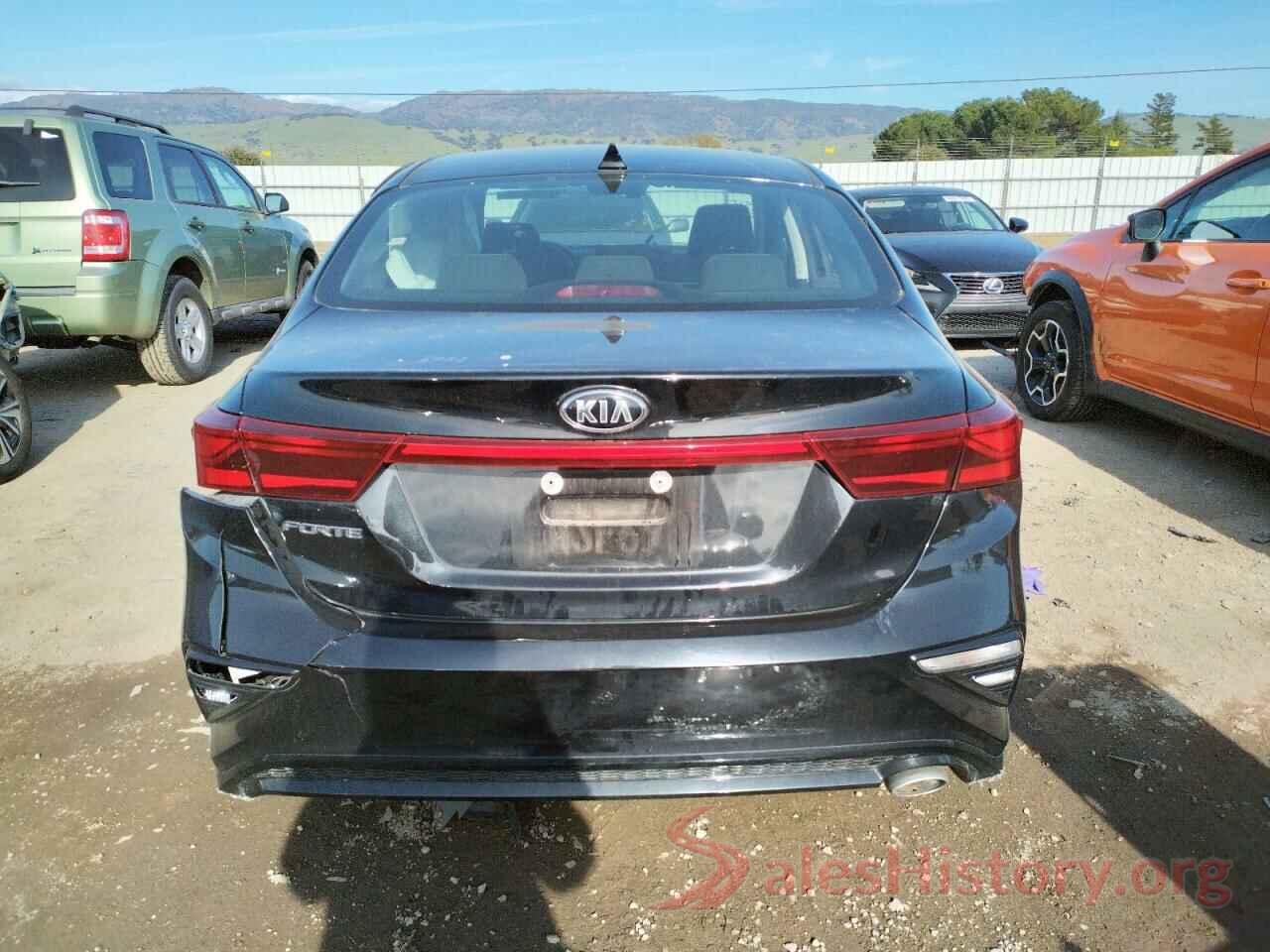 3KPF24AD1KE118324 2019 KIA FORTE