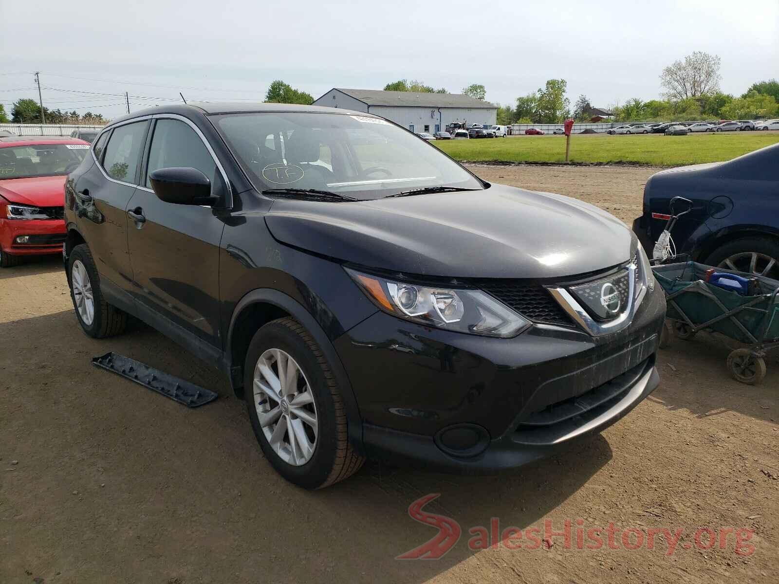 JN1BJ1CR4JW286765 2018 NISSAN ROGUE