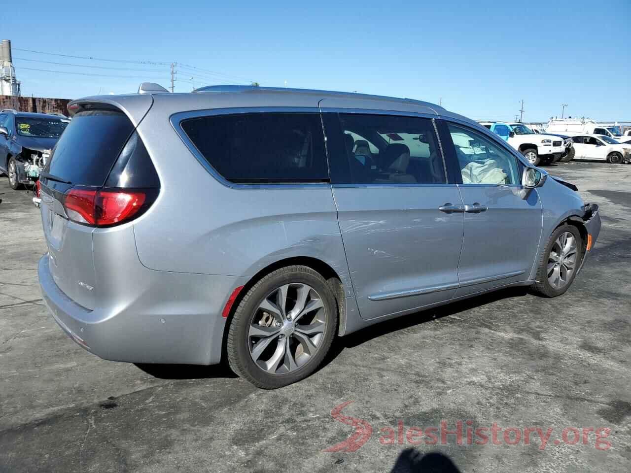 2C4RC1GG2JR106769 2018 CHRYSLER PACIFICA