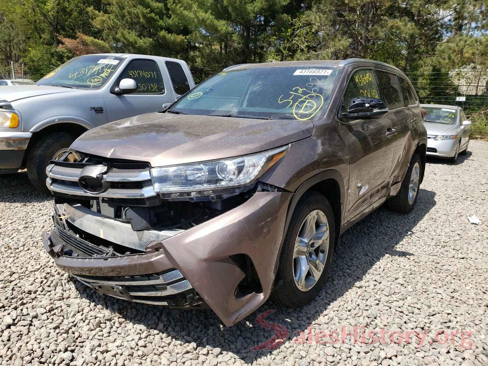 5TDDZRFH3JS823318 2018 TOYOTA HIGHLANDER