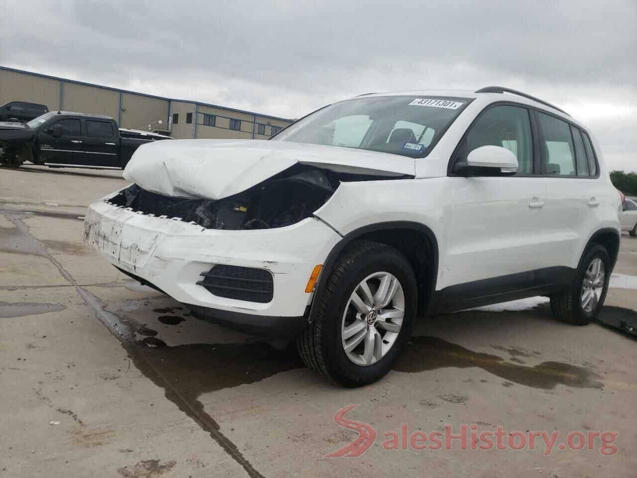 WVGAV7AX7HK015925 2017 VOLKSWAGEN TIGUAN