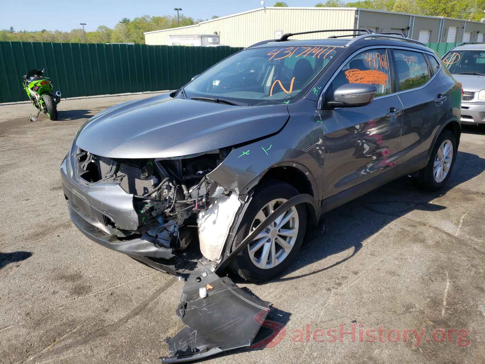 JN1BJ1CR3JW203889 2018 NISSAN ROGUE