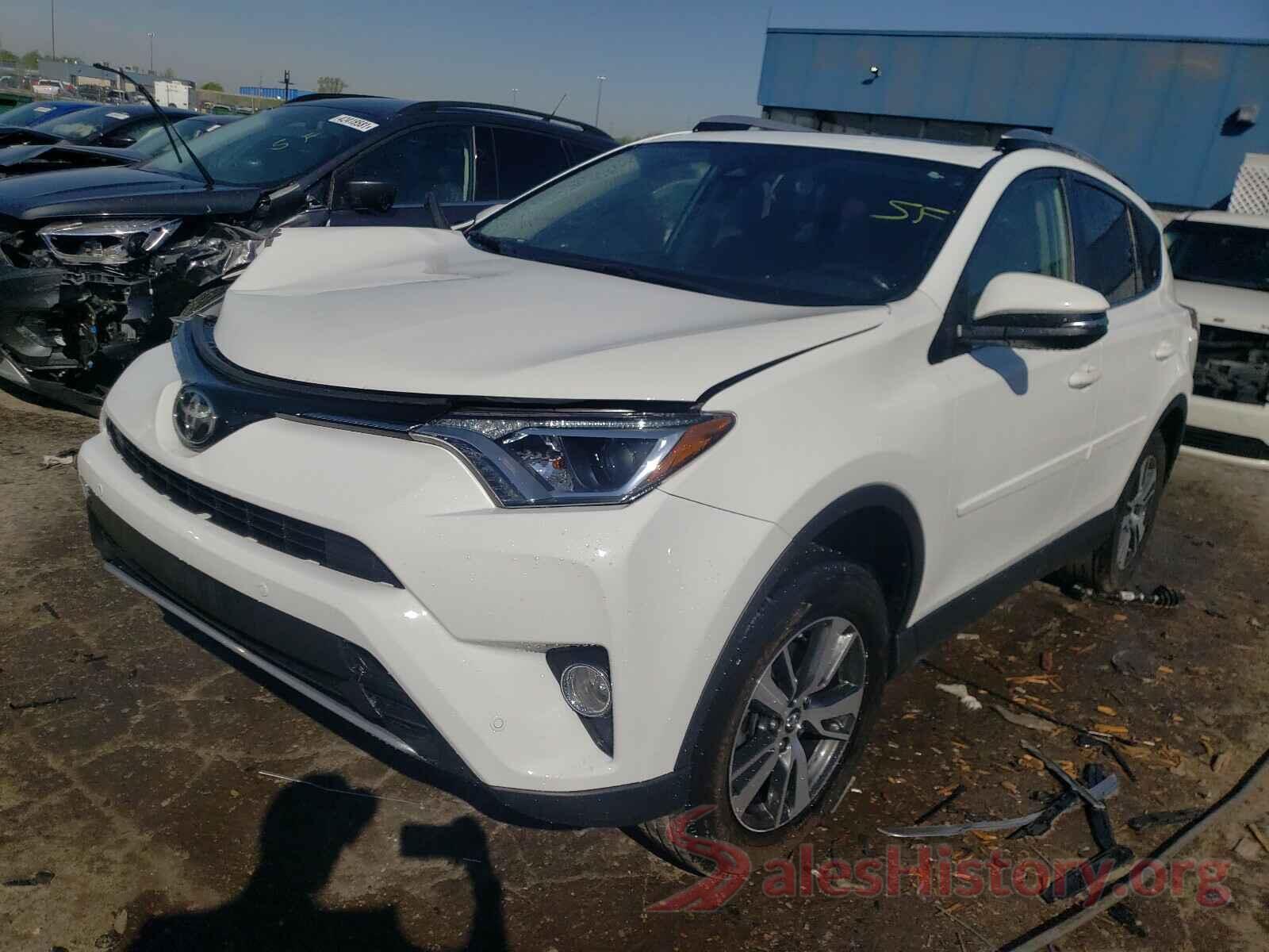 JTMRFREV2HD211039 2017 TOYOTA RAV4