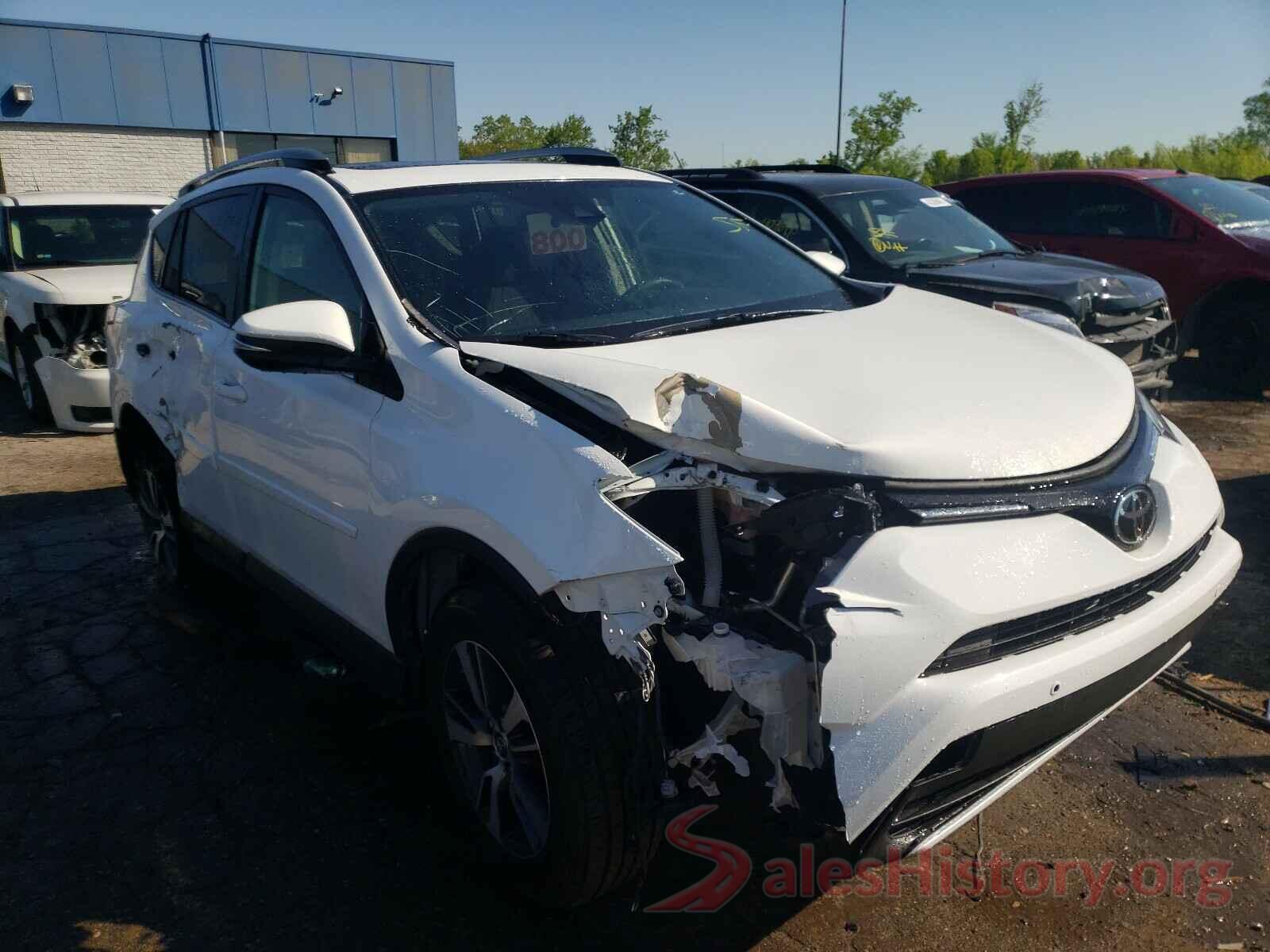 JTMRFREV2HD211039 2017 TOYOTA RAV4