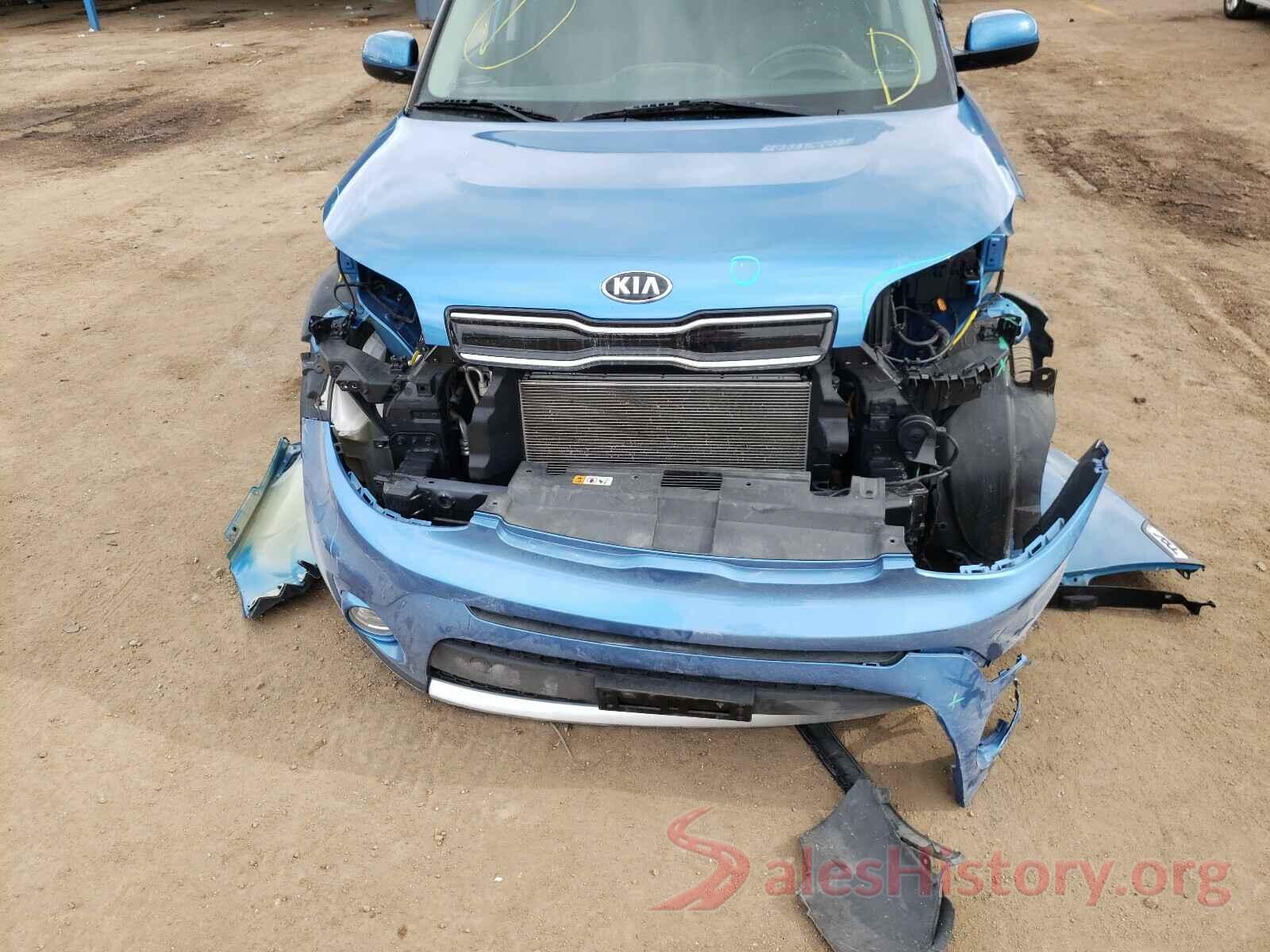 KNDJP3A57J7572140 2018 KIA SOUL