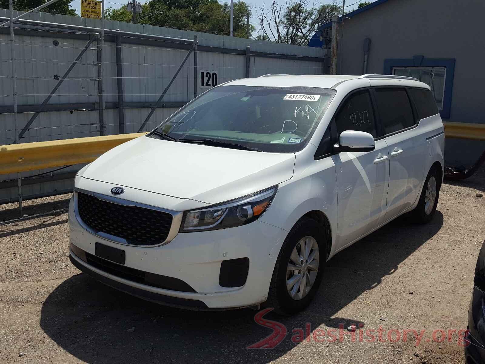 KNDMB5C10J6403052 2018 KIA SEDONA