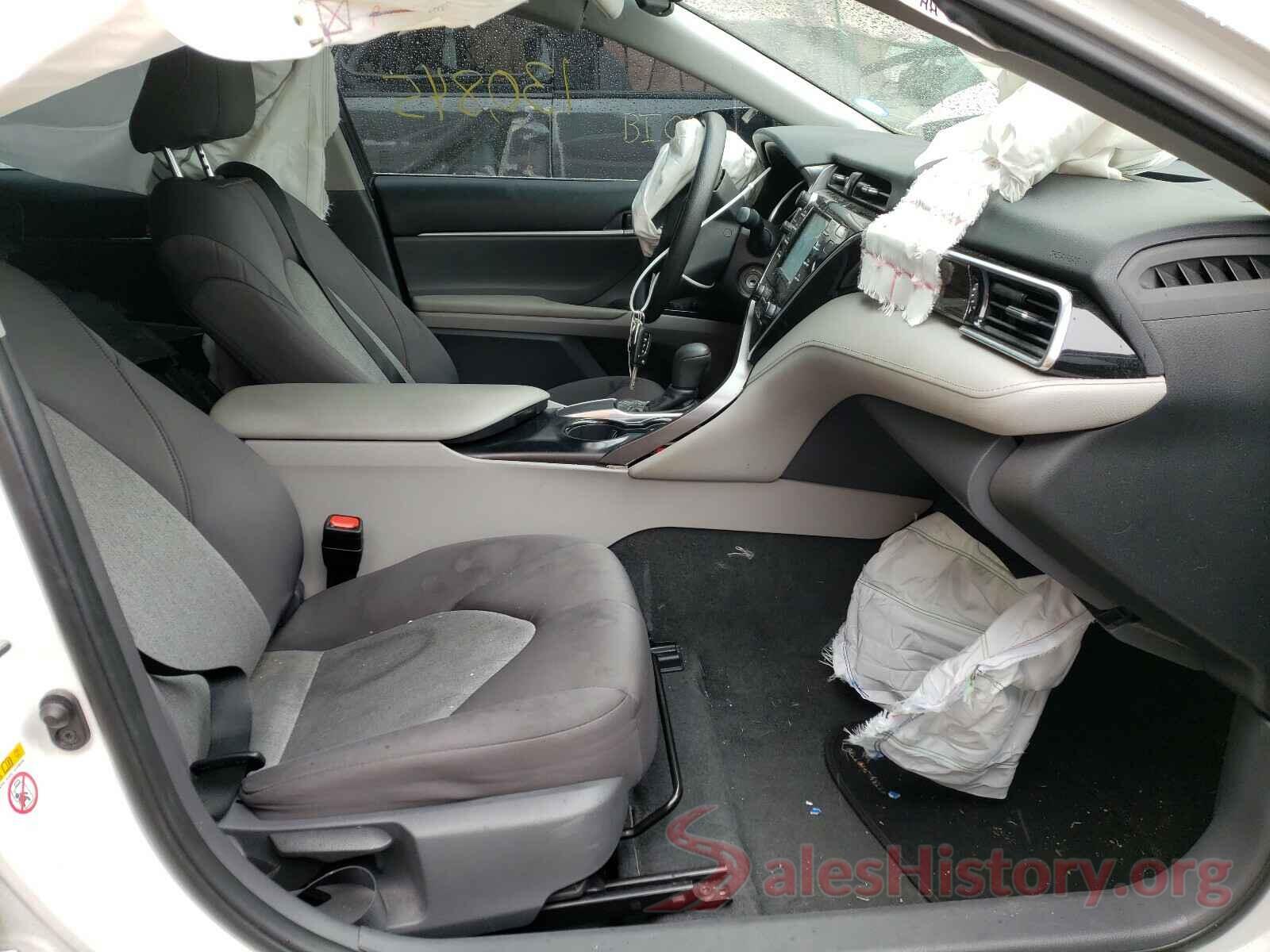 4T1B11HK6JU580118 2018 TOYOTA CAMRY