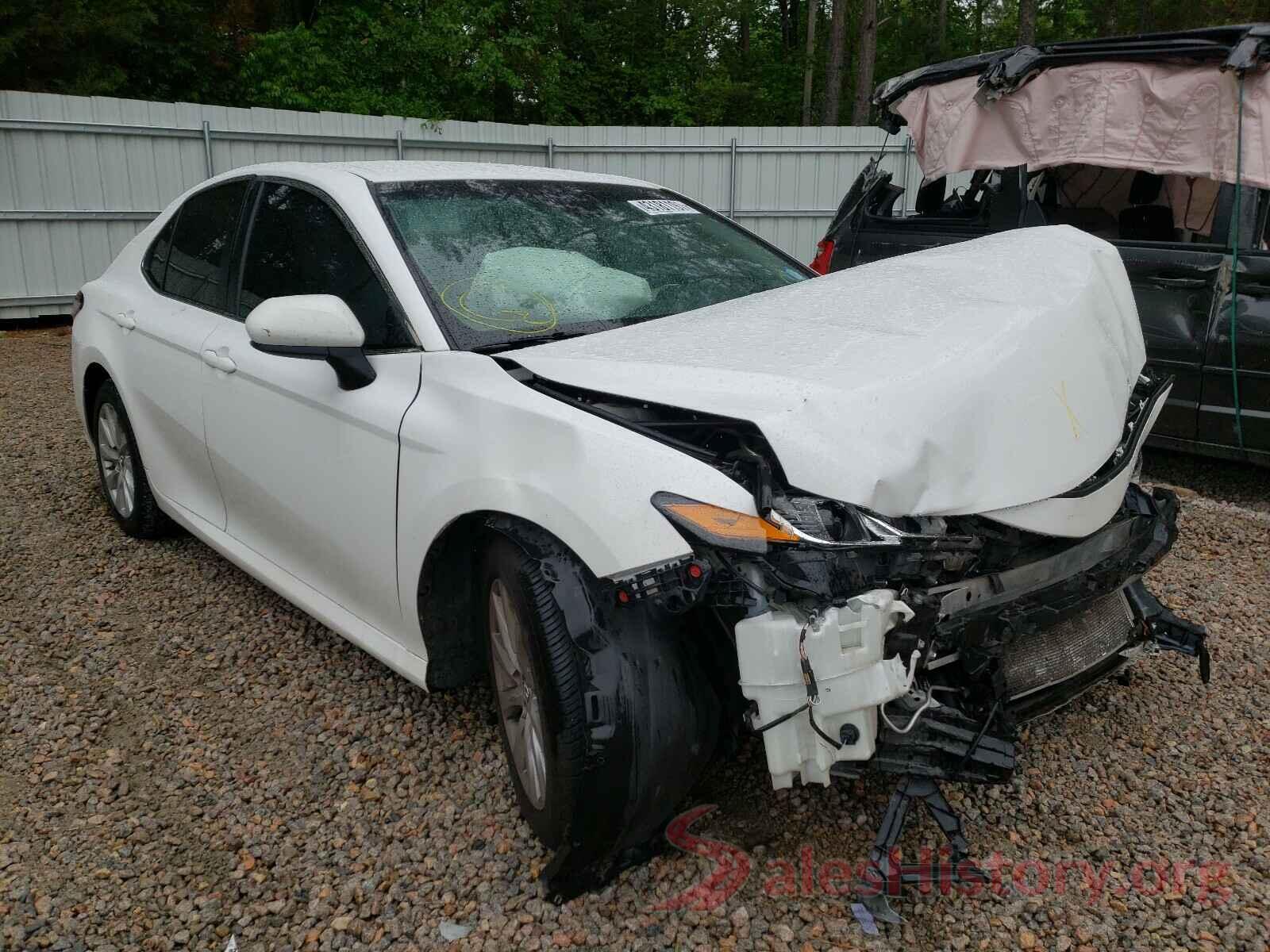 4T1B11HK6JU580118 2018 TOYOTA CAMRY