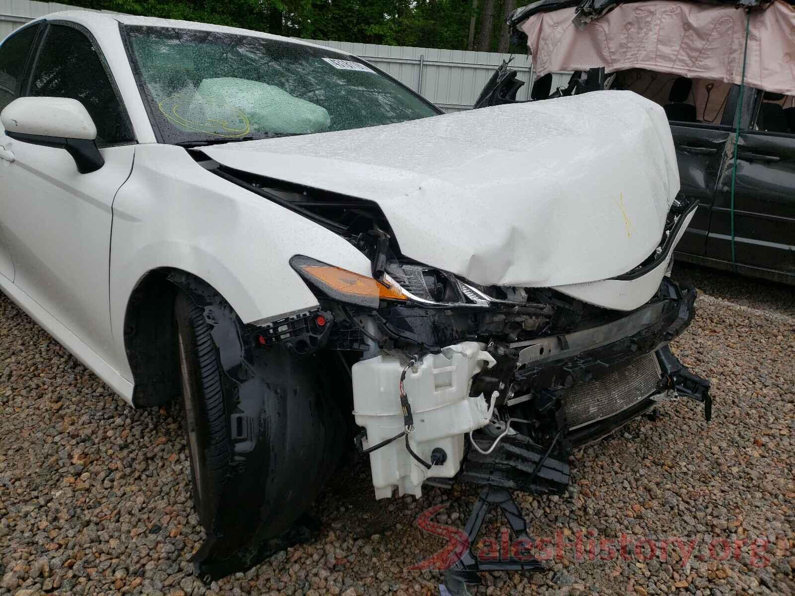 4T1B11HK6JU580118 2018 TOYOTA CAMRY