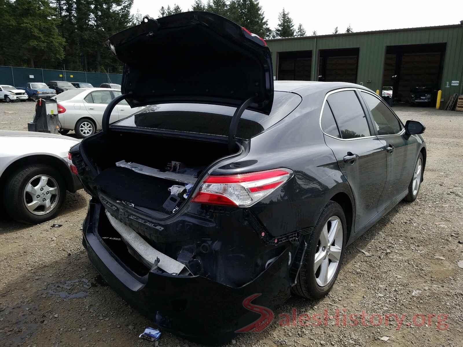 JTNB11HK9J3015724 2018 TOYOTA CAMRY