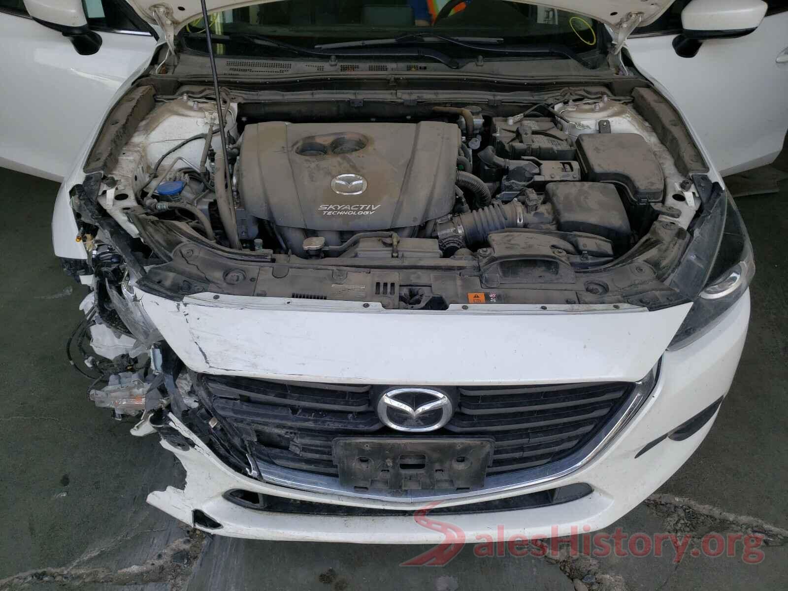 3MZBN1L31JM197620 2018 MAZDA 3