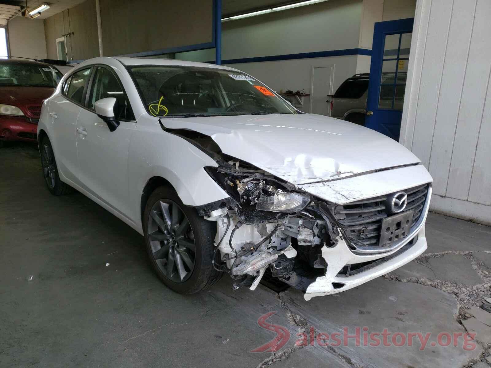 3MZBN1L31JM197620 2018 MAZDA 3