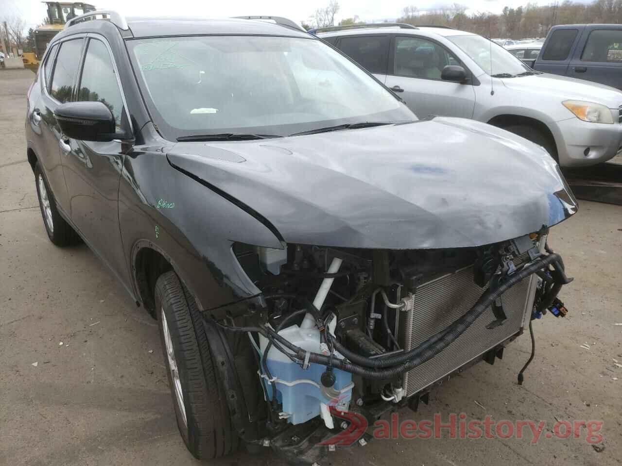 KNMAT2MV4JP608125 2018 NISSAN ROGUE