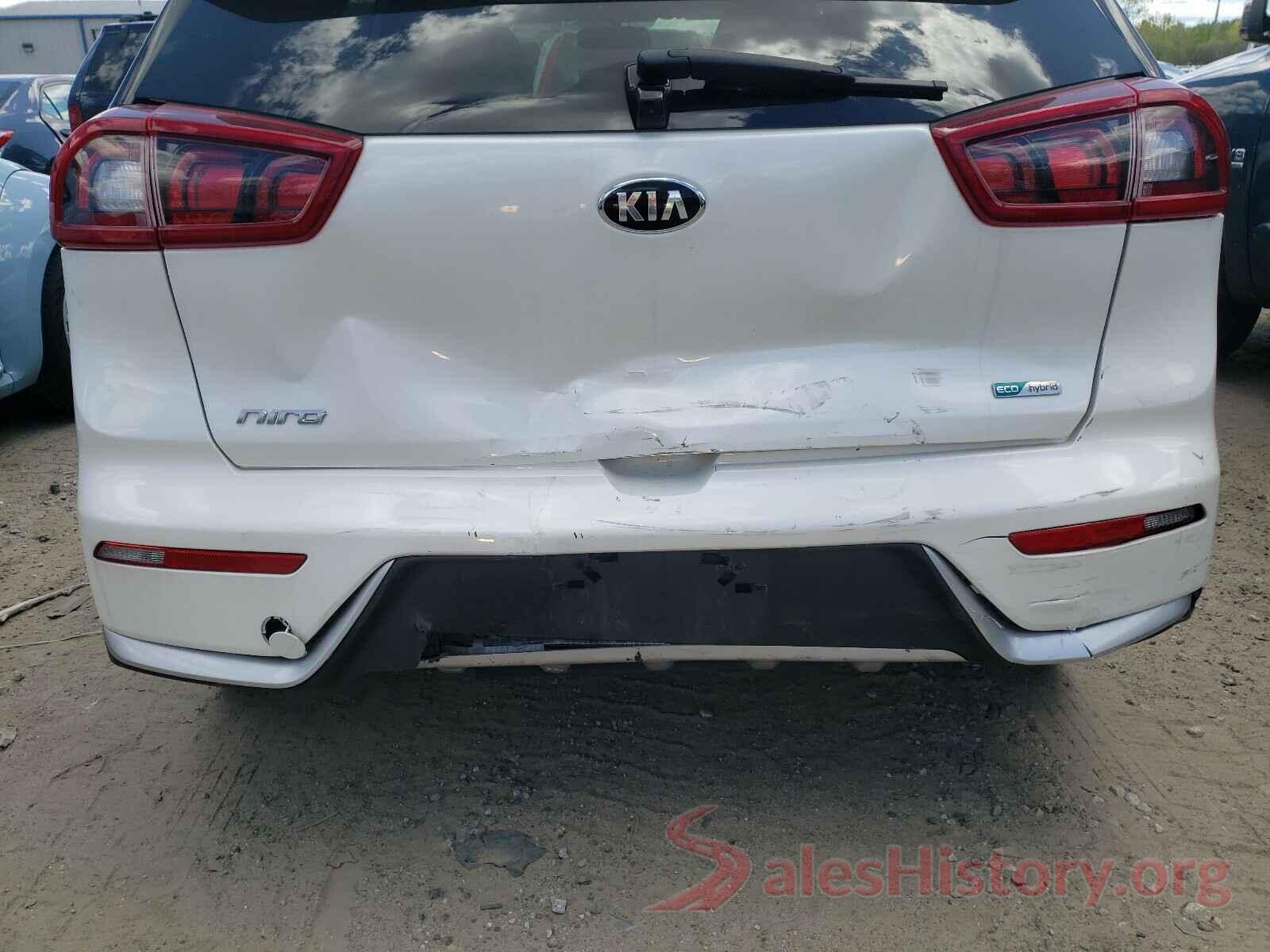 KNDCB3LC2K5264275 2019 KIA NIRO