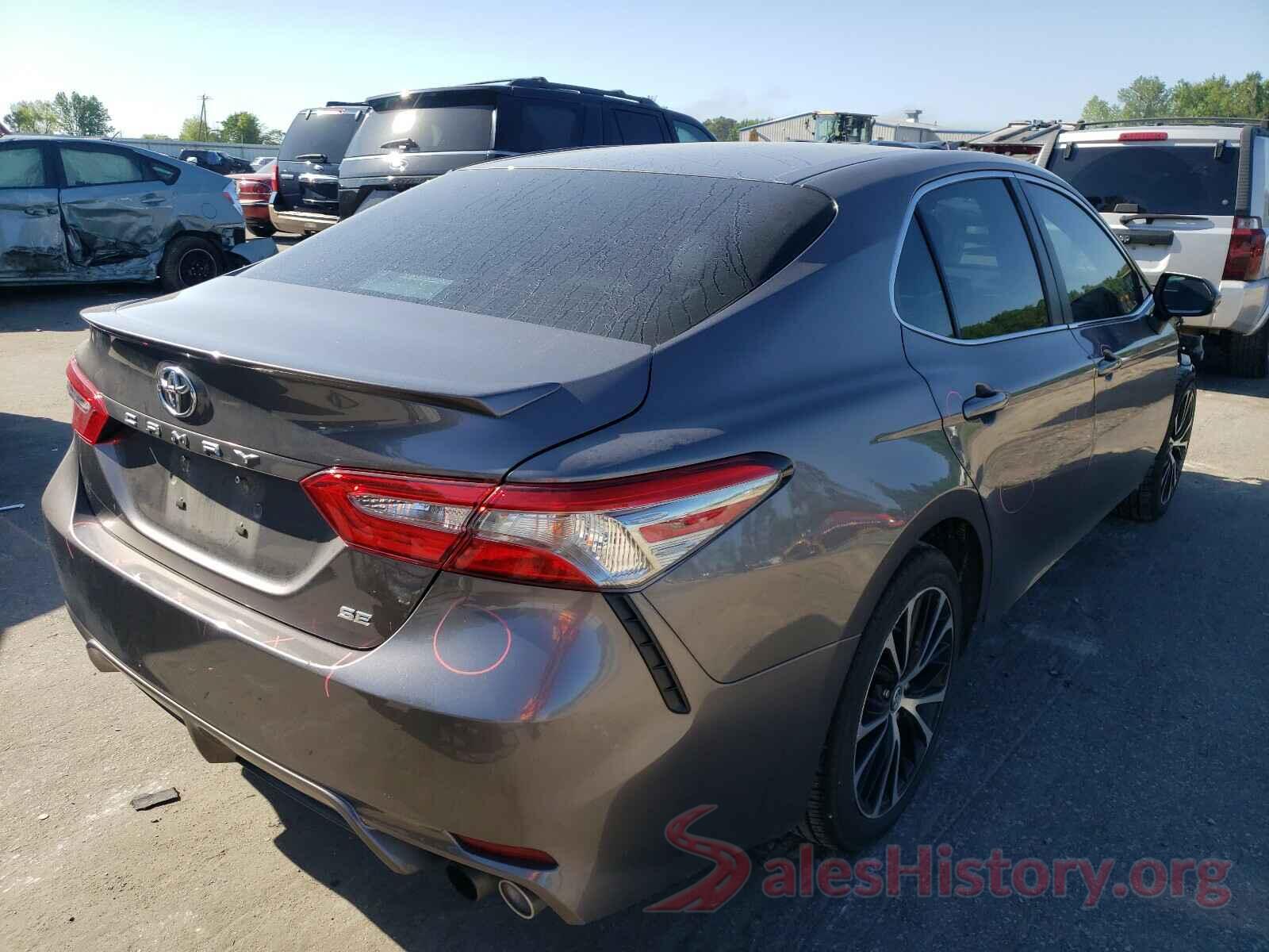 4T1B11HK2JU545074 2018 TOYOTA CAMRY