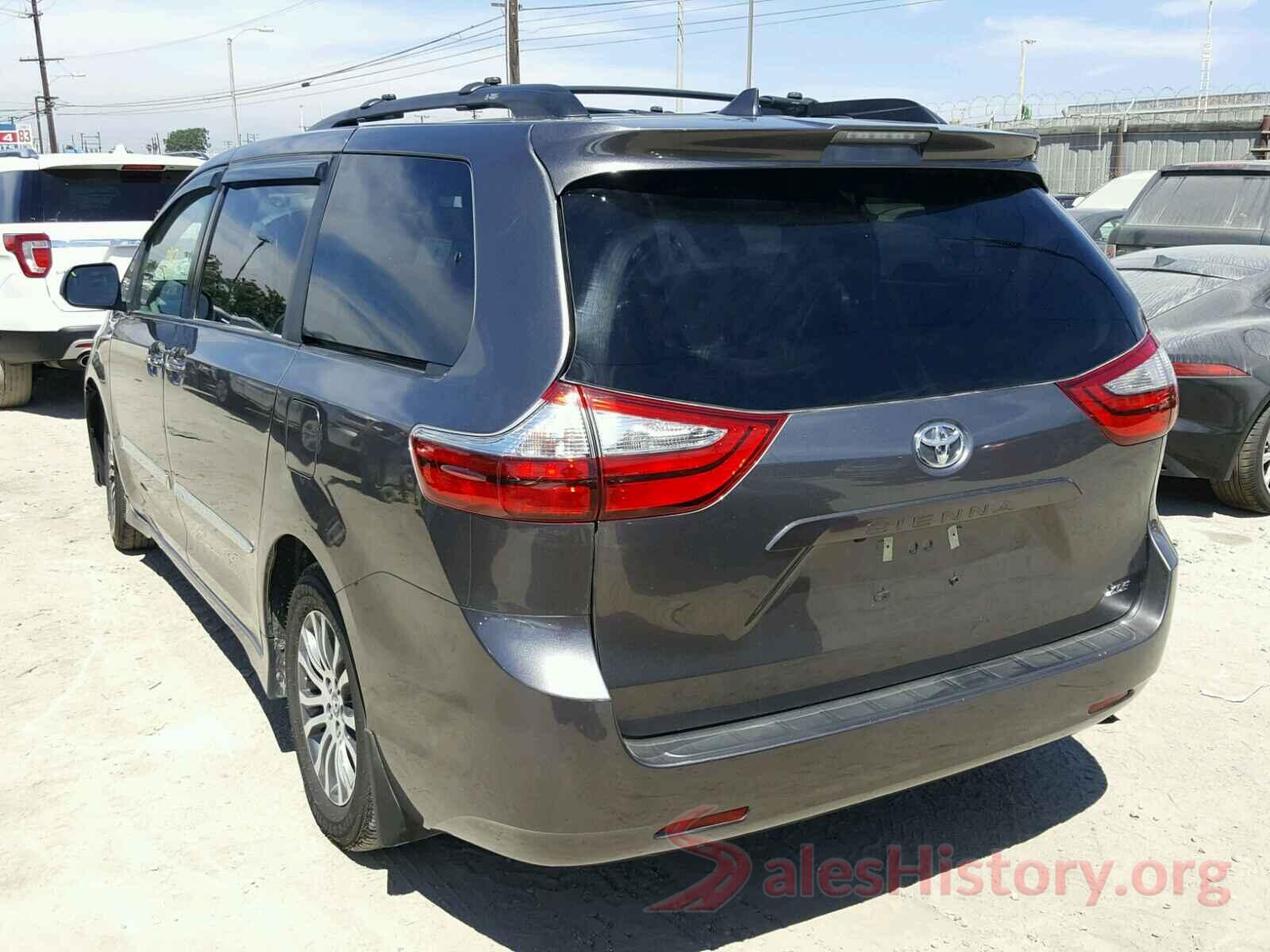 5TDYZ3DC8JS916261 2018 TOYOTA SIENNA XLE