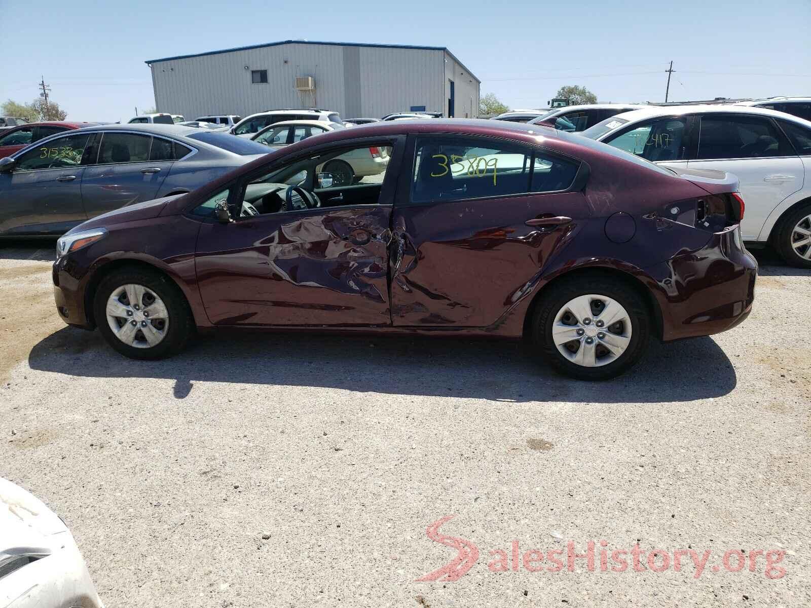 3KPFK4A72HE018381 2017 KIA FORTE