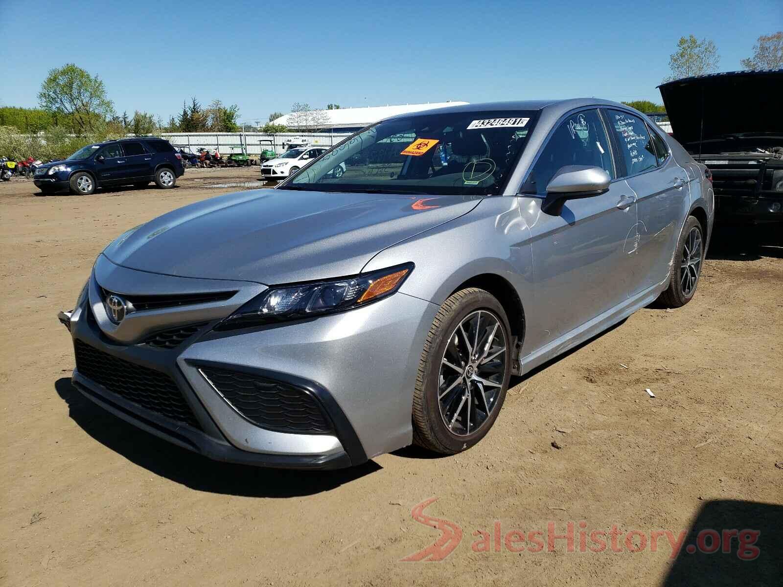 4T1G11AK8MU544774 2021 TOYOTA CAMRY